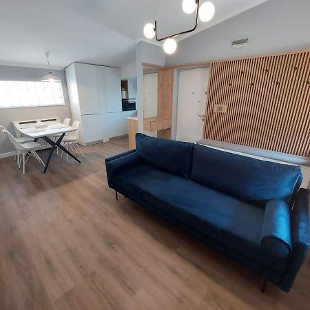Lovely Apartment Ioana Târgu Neamț Buitenkant foto
