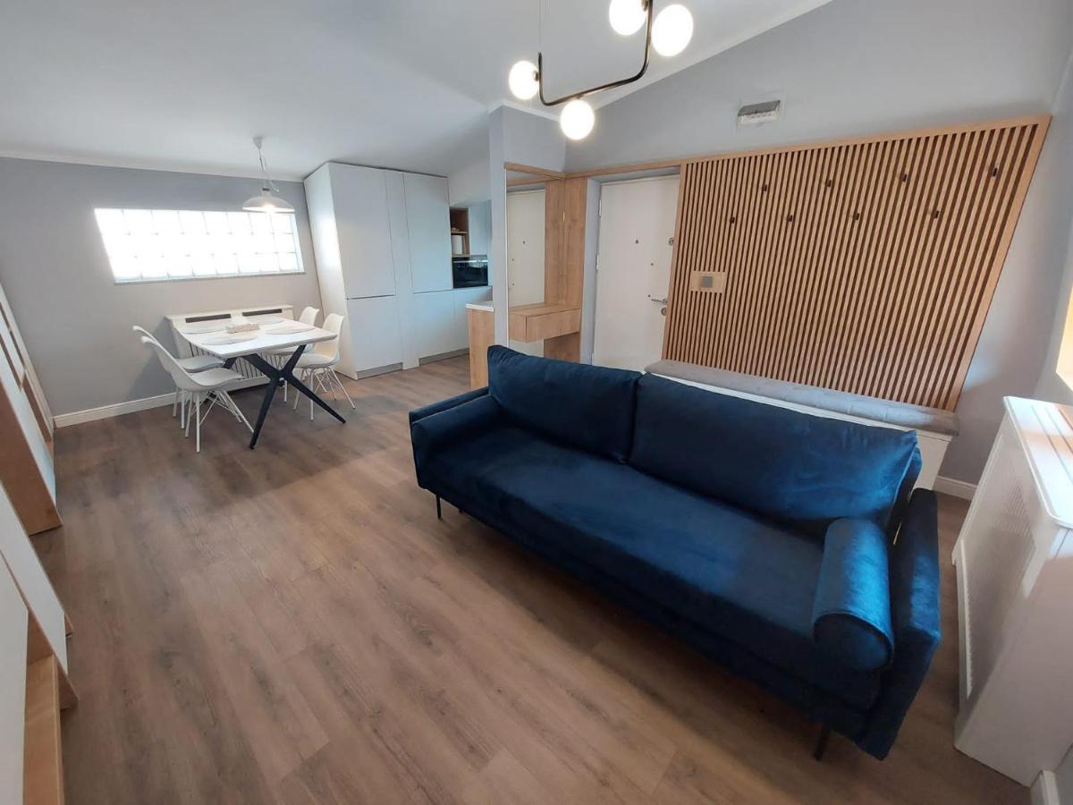 Lovely Apartment Ioana Târgu Neamț Buitenkant foto